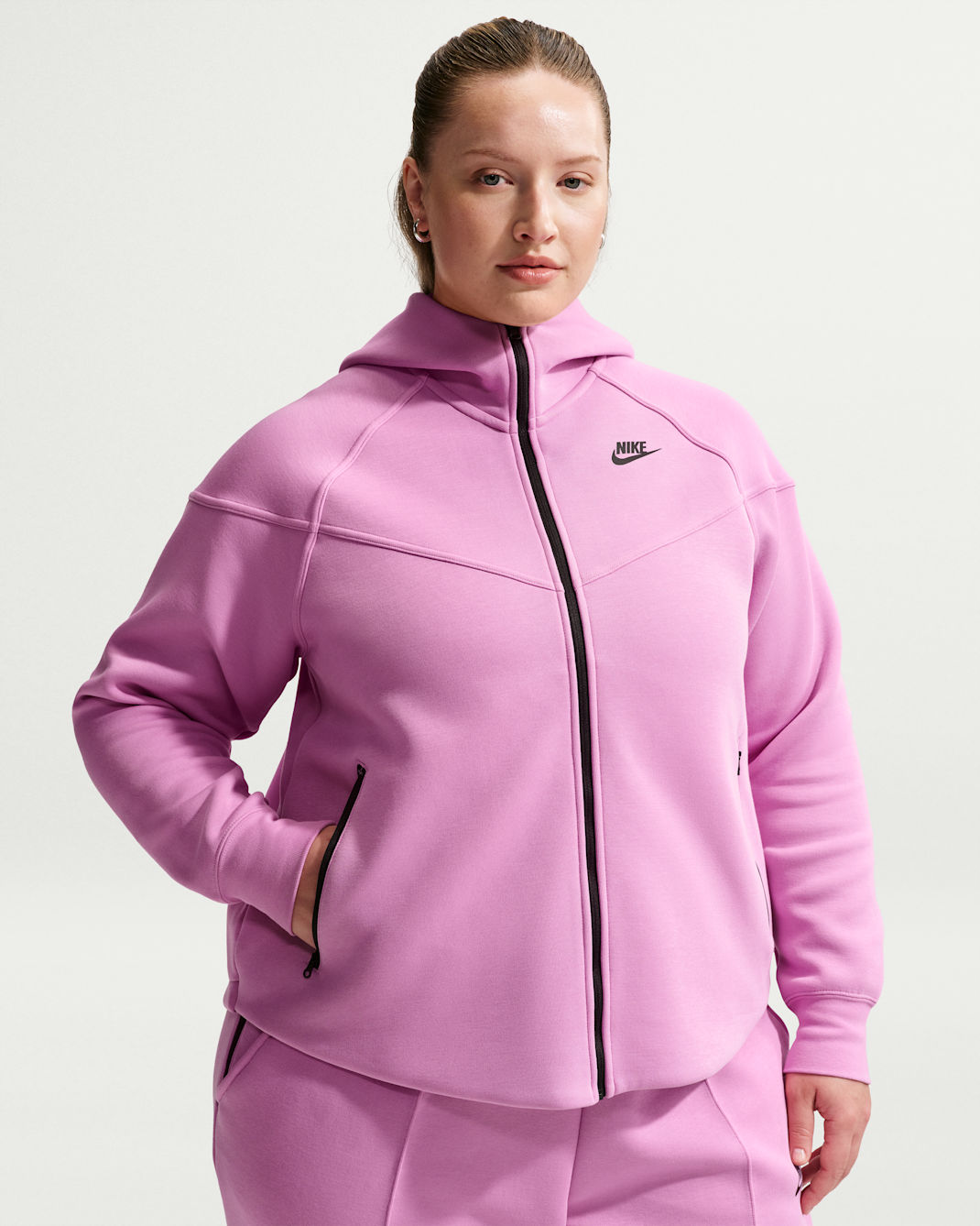 Sudadera con gorro de cierre completo para mujer talla grande Nike Sportswear Tech Fleece Windrunner - Magenta claro/Negro/Negro