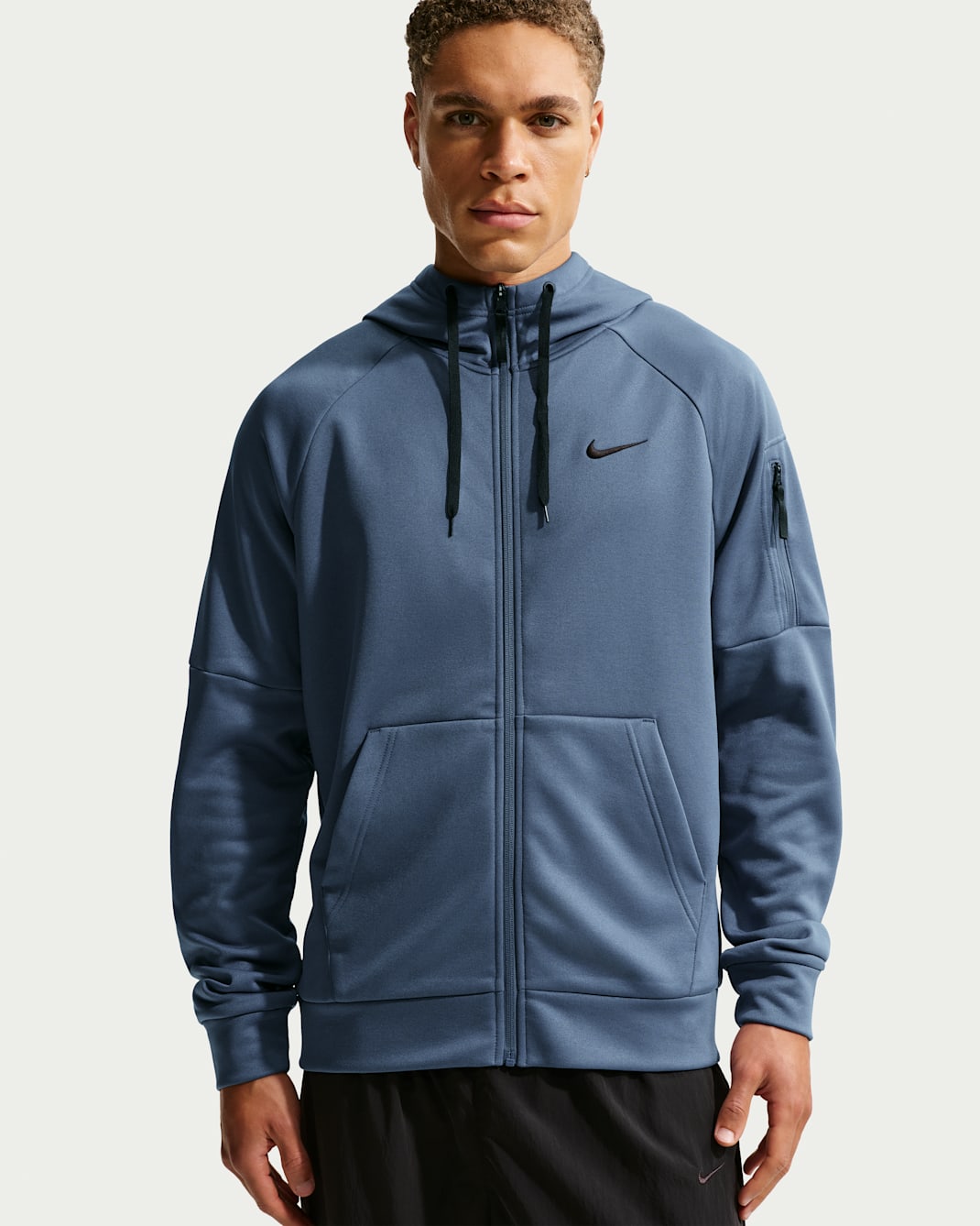 Nike Therma Therma-FIT hosszú cipzáras férfi fitneszfelső - Diffused Blue/Diffused Blue/Fekete