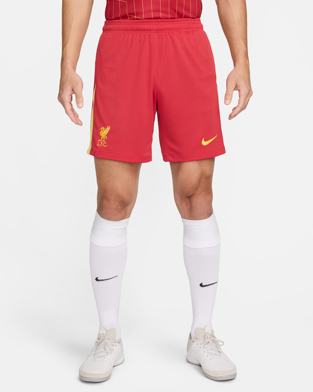 กางเกงฟุตบอลขาสั้น Replica ผู้ชาย Nike Dri-FIT Liverpool FC 2024 Stadium Home - Gym Red/ขาว/Chrome Yellow