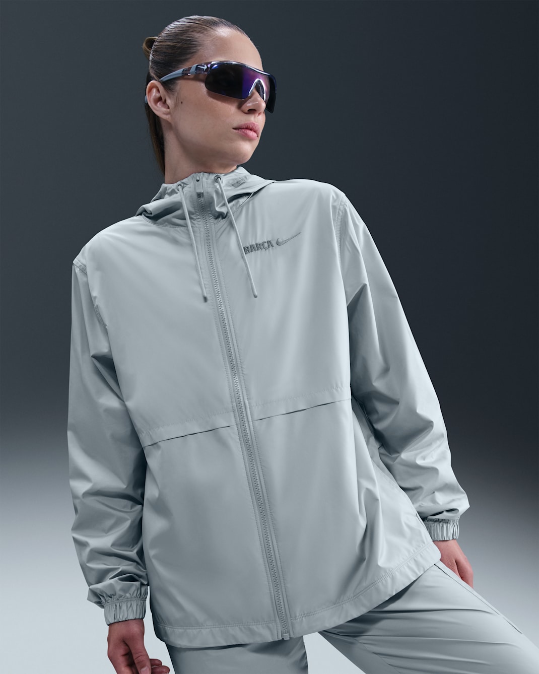 FC Barcelona Essential Repel Women's Nike Football Woven Hooded Jacket - Light Smoke Grey/Smoke Grey