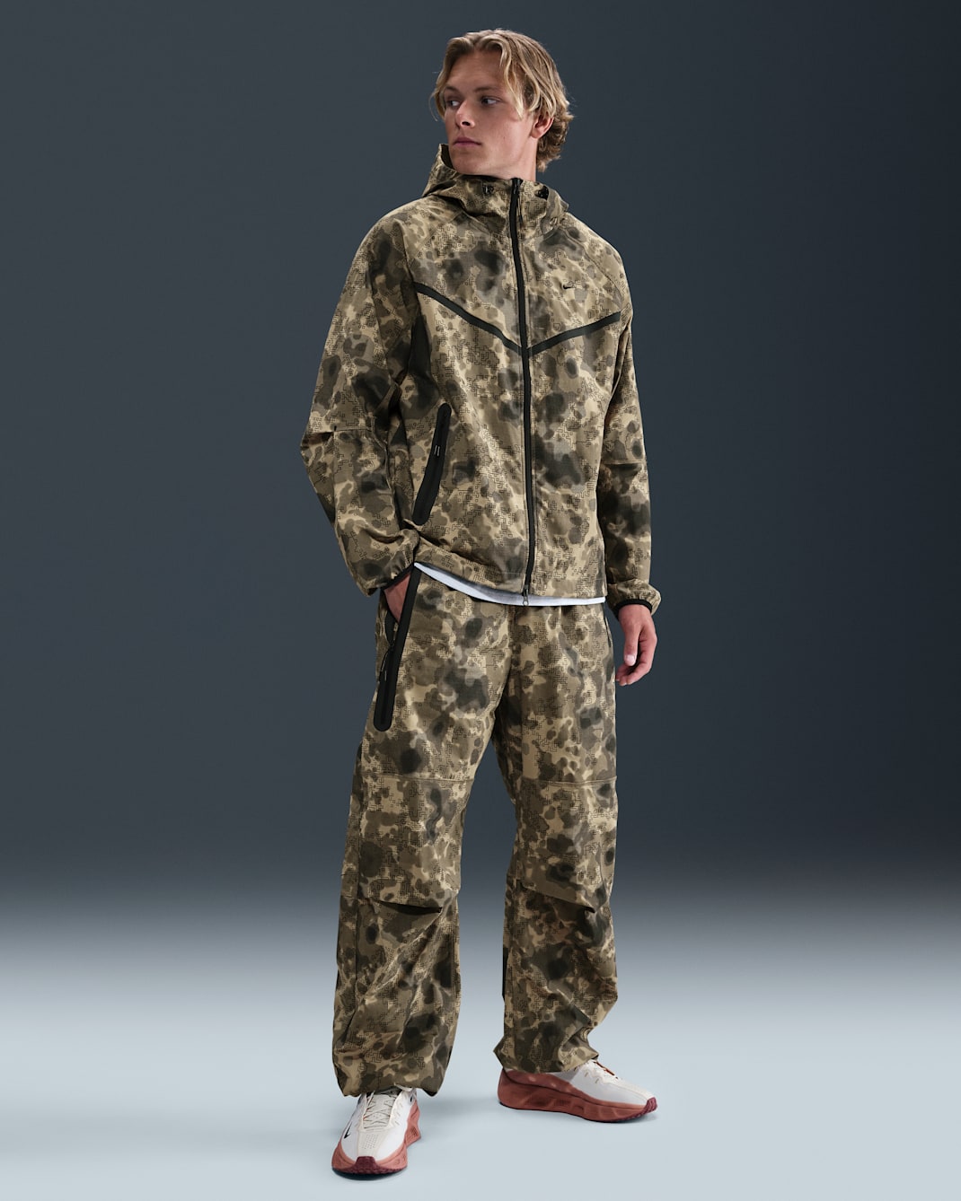 Nike Tech Men's Dri-FIT Woven Camo Loose-Fit Pants - Neutral Olive/Black