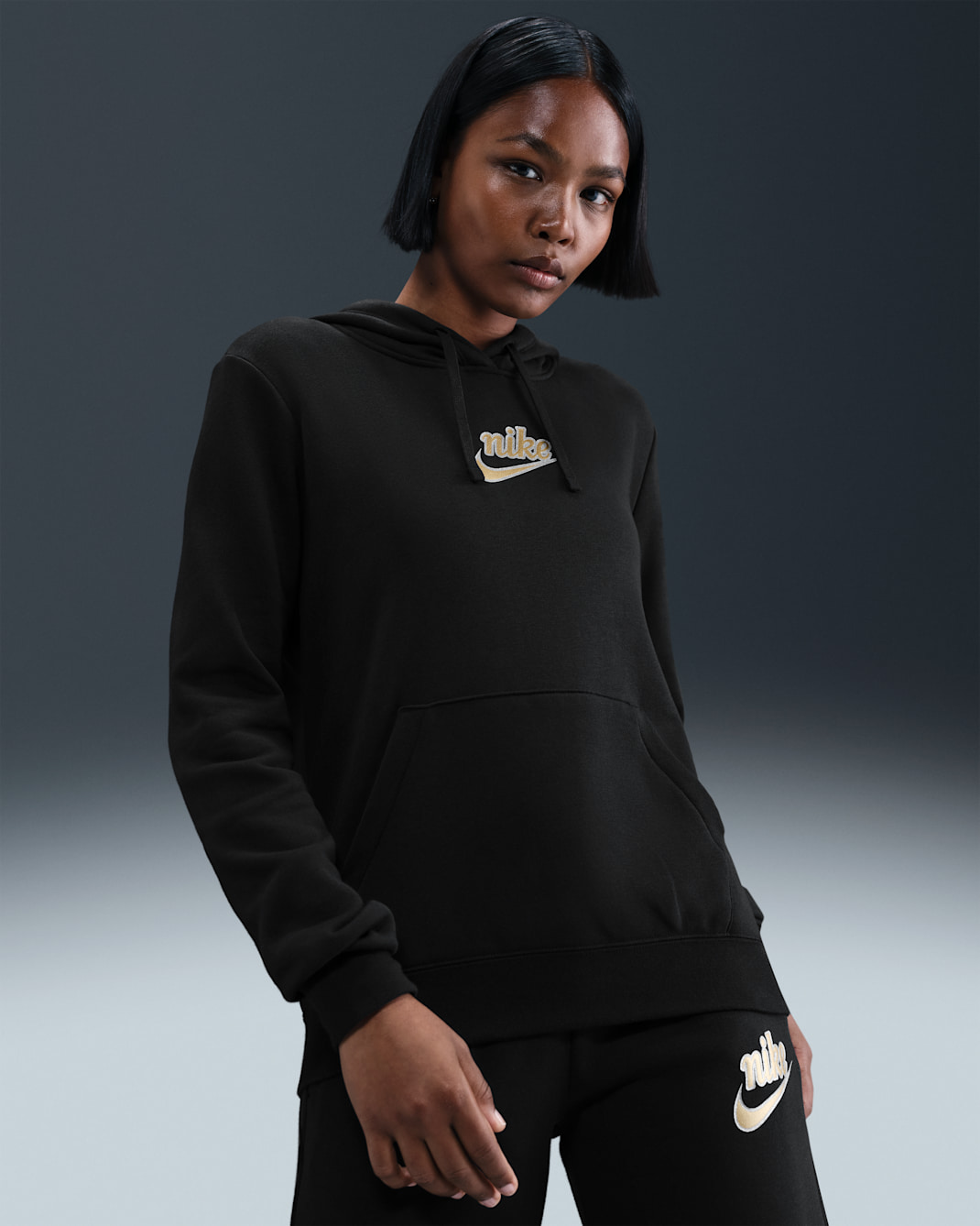 Nike Sportswear Club Women's Pullover Fleece Hoodie - Black/Metallic Gold