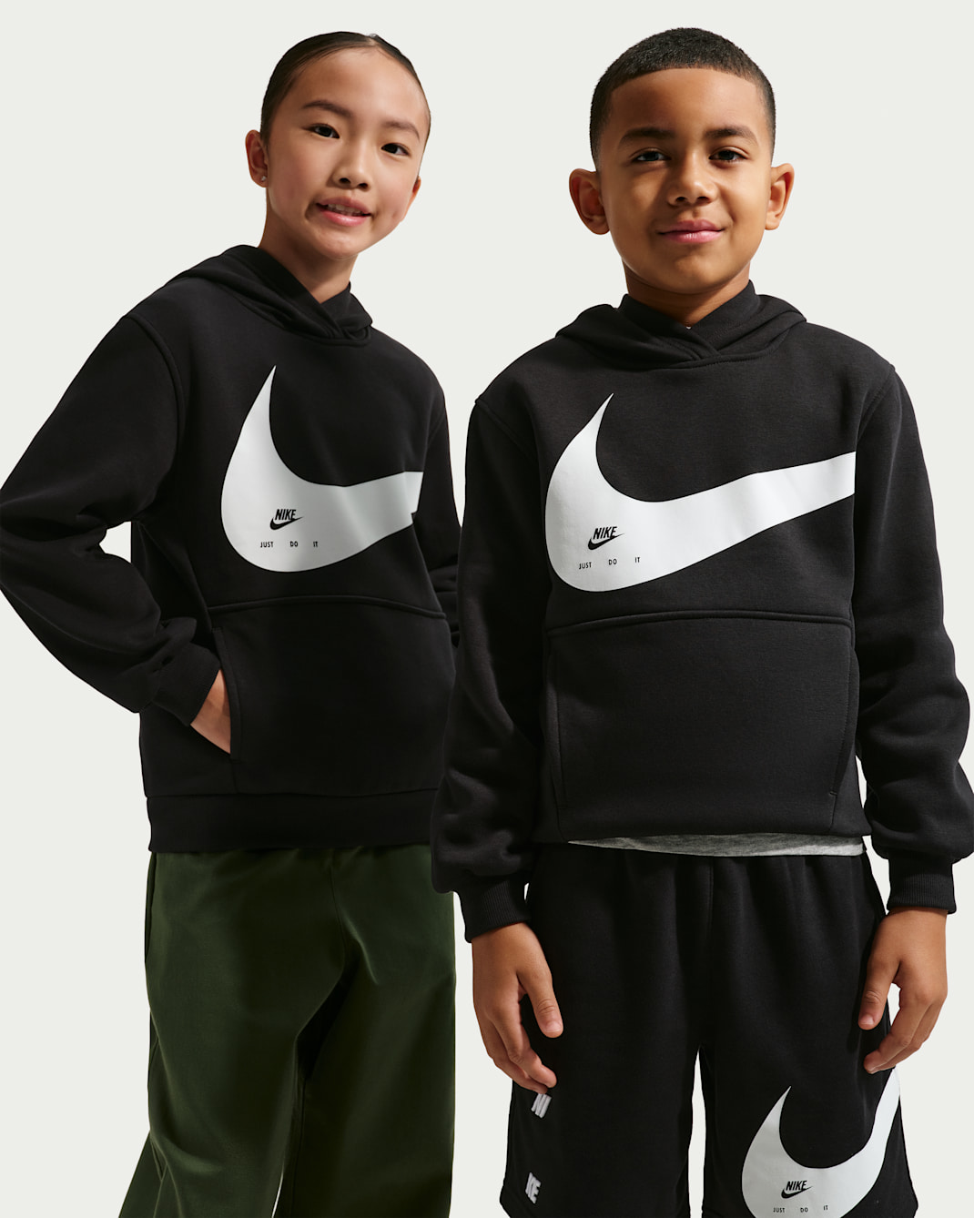 Nike Sportswear Club Big Kids' Hoodie - Black/White