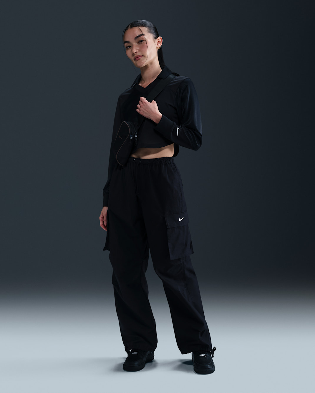 Nike Sportswear Women's Mid-Rise Oversized Cargo Trousers - Black/White