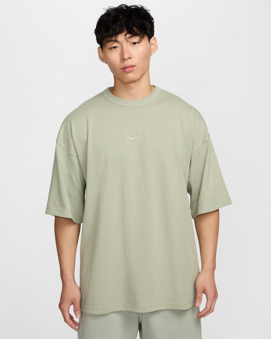 เสื้อยืดผู้ชายขนาดโอเวอร์ไซส์ Nike Sportswear Premium Essentials - Jade Horizon