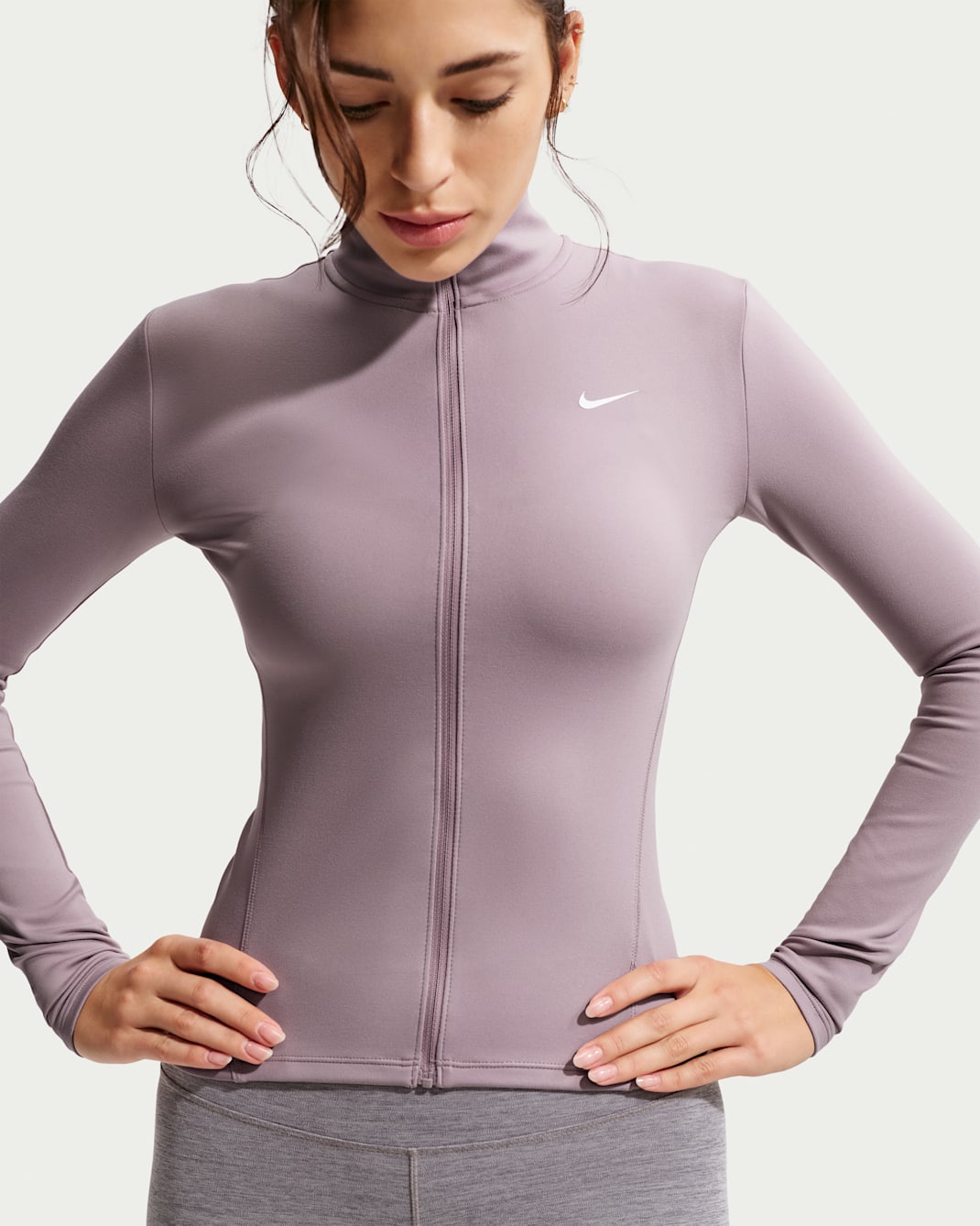 Damska kurtka z zamkiem na całej długości Dri-FIT Nike One Fitted - Light Violet Ore/Biel