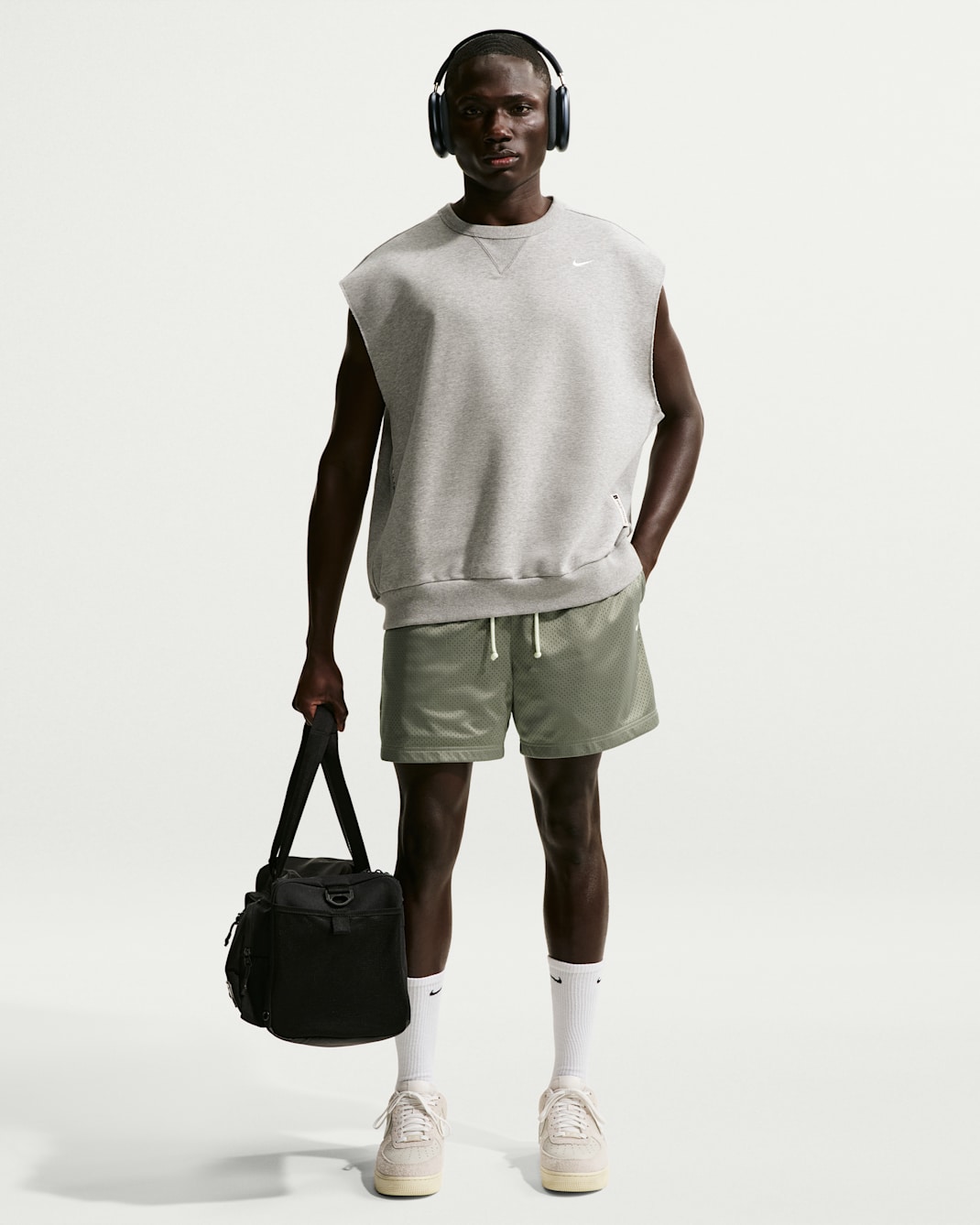 Męskie spodenki treningowe do koszykówki z siateczki 13 cm Nike Standard Issue - Dark Stucco/Pale Ivory