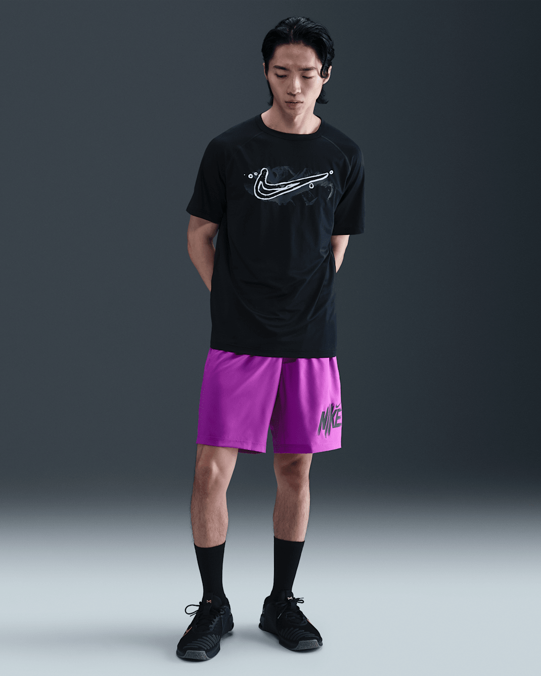 กางเกงขาสั้นอเนกประสงค์ 9 นิ้วไม่มีซับในผู้ชาย Dri-FIT Nike Form - Vivid Purple/ดำ