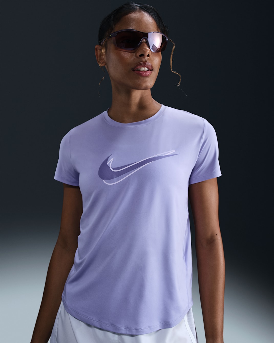 Nike One Swoosh Dri-FIT kortermet løpeoverdel til dame - Lilac Ice