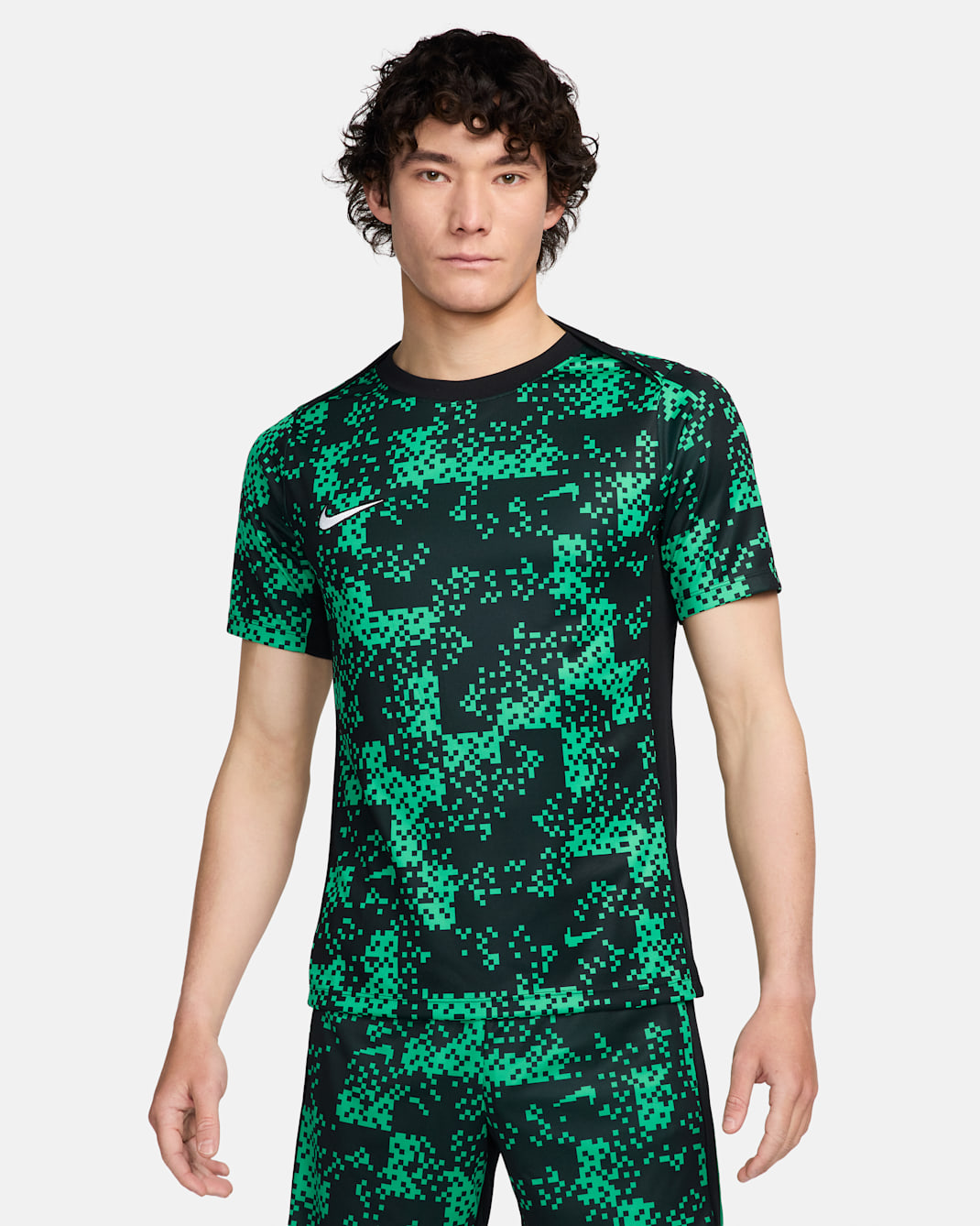 Nike Academy Pro Men's Dri-FIT Football Short-Sleeve Graphic Top - Stadium Green/Black/White