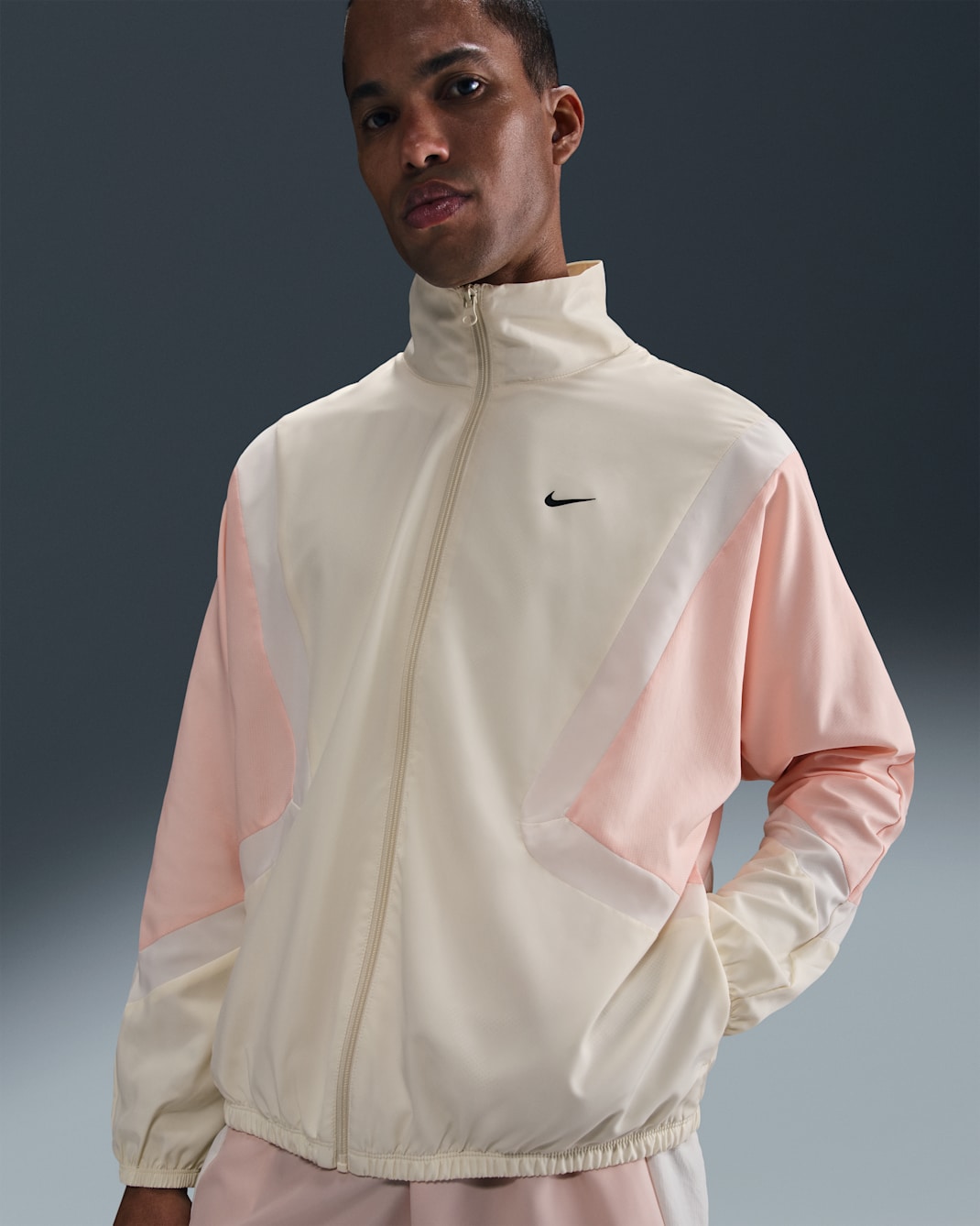 Chamarra de básquetbol de tejido Woven para hombre Nike Icon - Leche de coco/Coral lavado/Marfil pálido/Negro