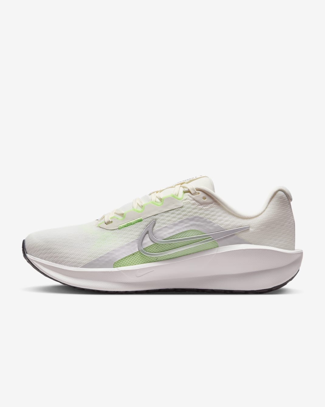 Nike Downshifter 13 Kadın Yol Koşu Ayakkabısı - Sail/Photon Dust/Summit White/Metallic Silver