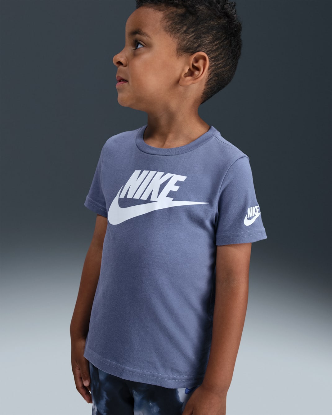 Playera de hoja perenne infantil Nike Futura - Índigo mundial