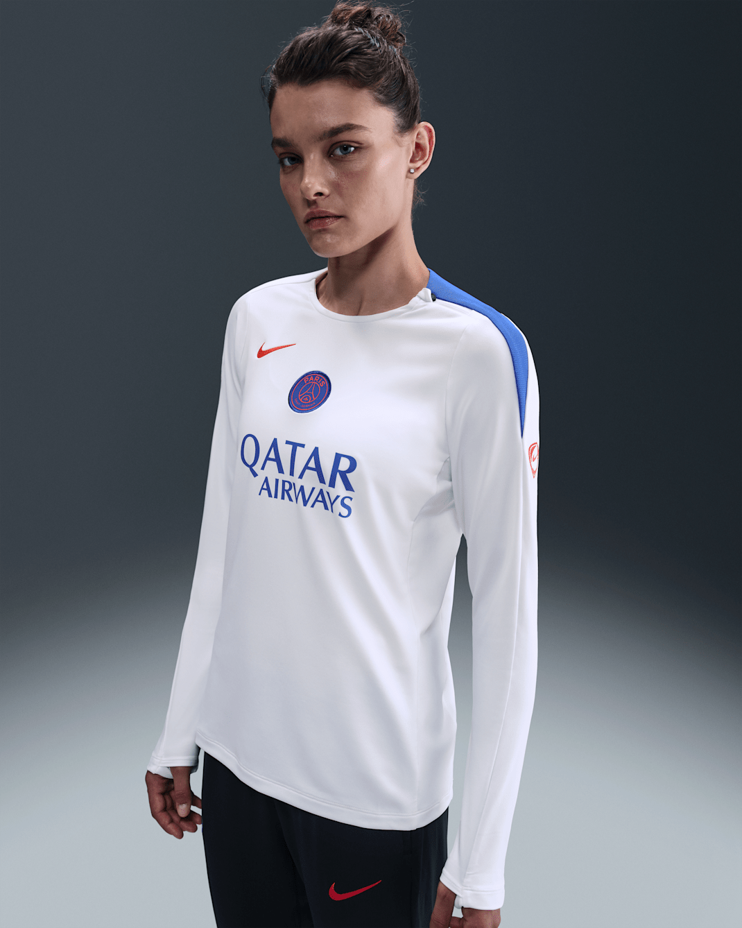Paris Saint-Germain Strike Third Women's Nike Dri-FIT Total 90 Football Knit Crew-Neck Top - White/Hyper Royal/Global Red