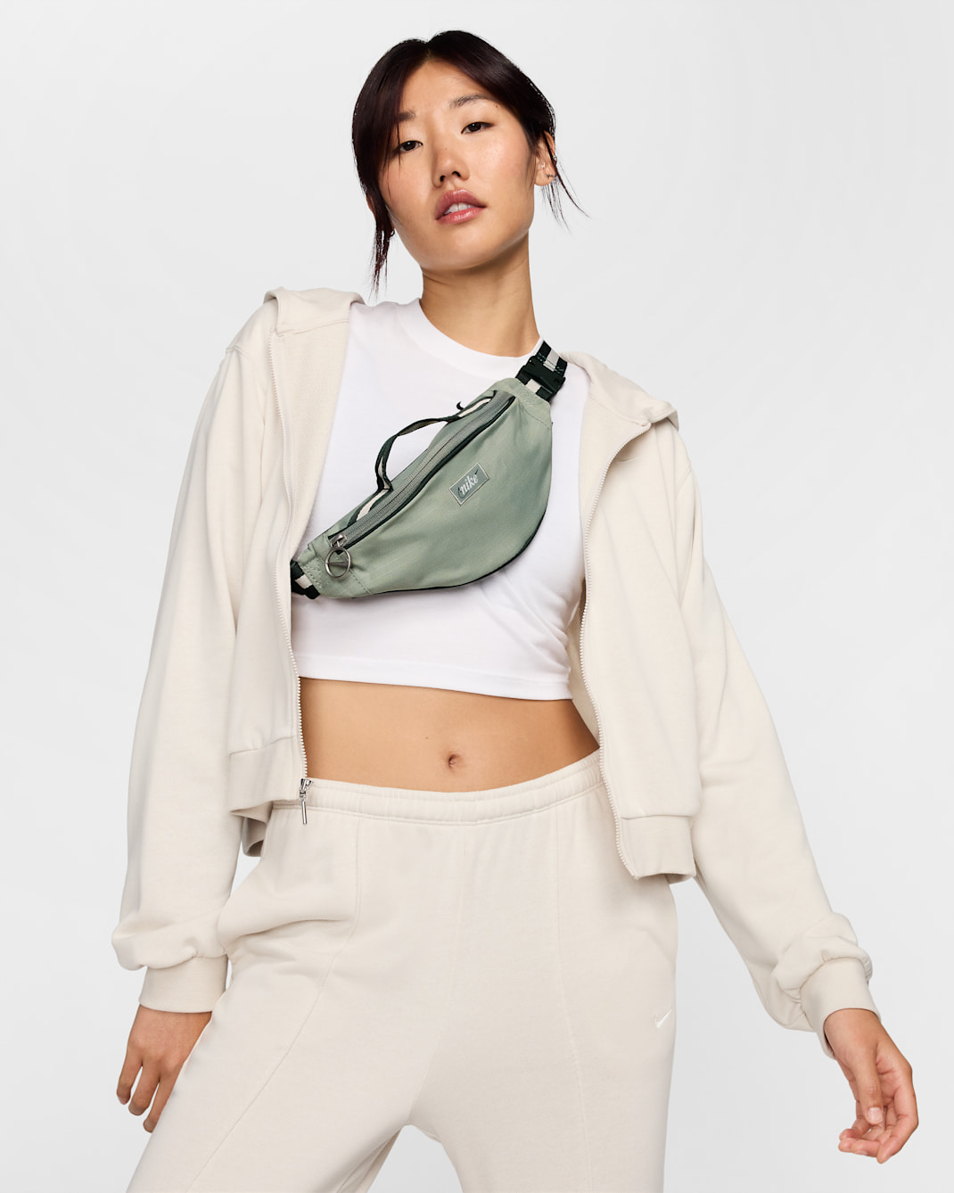กระเป๋าคาดเอวสไตล์เรโทร Nike Heritage (ขนาดเล็ก, 1 ล.) - Jade Horizon/Vintage Green/Summit White
