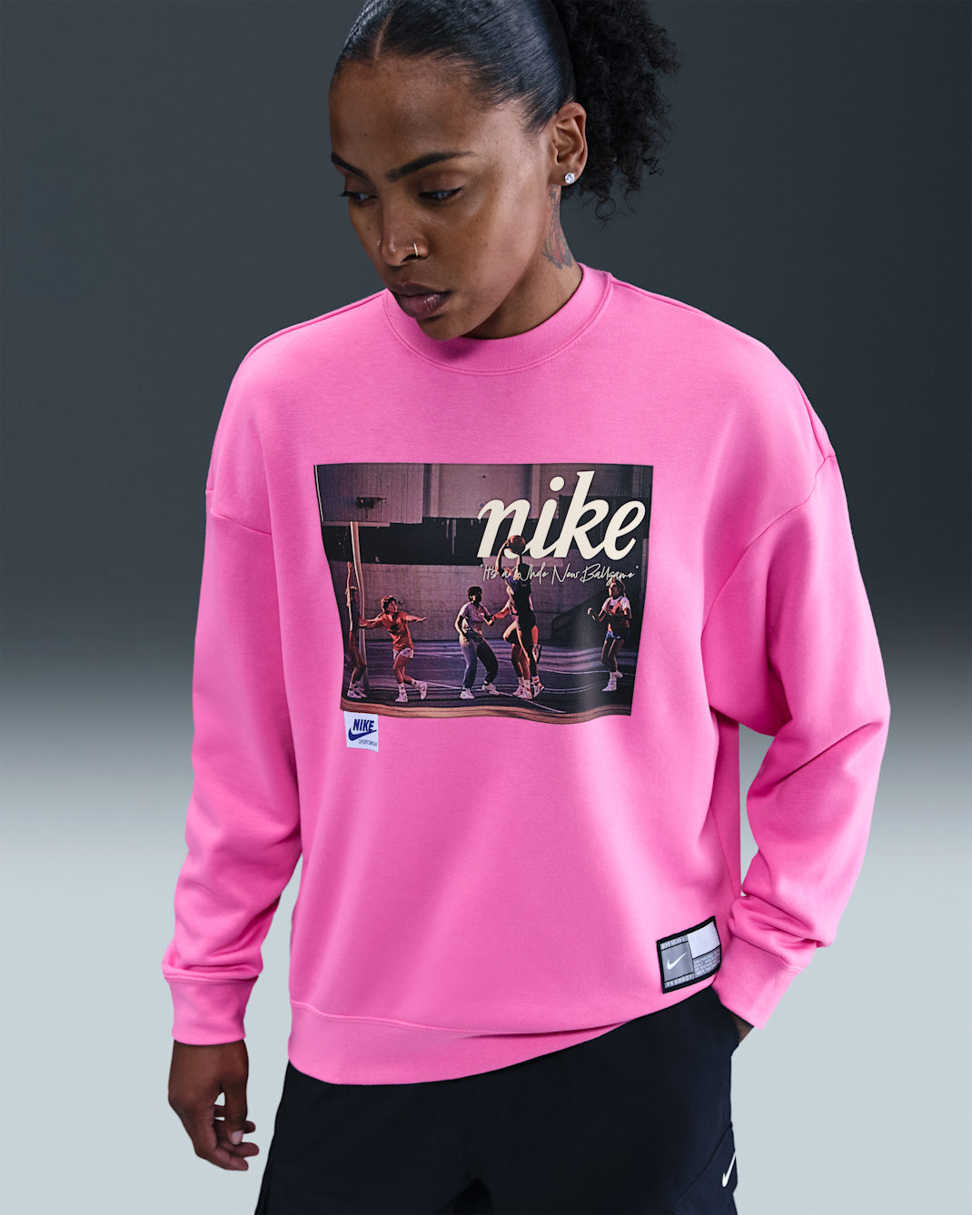 Nike Club Fleece Women's Loose Crew - Playful Pink