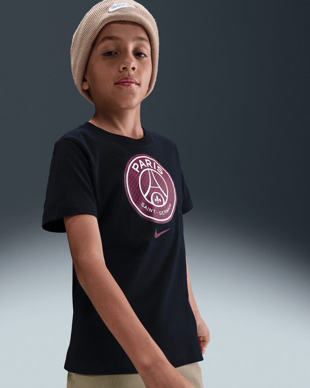 Paris Saint-Germain Older Kids' Nike Football T-shirt - Black