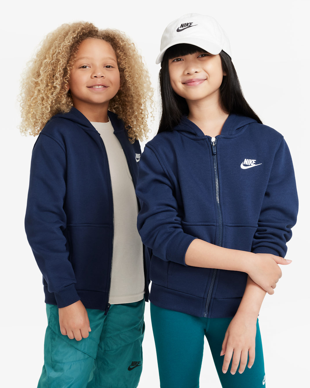 Nike Sportswear Club Fleece Older Kids' Full-Zip Hoodie - Midnight Navy/White