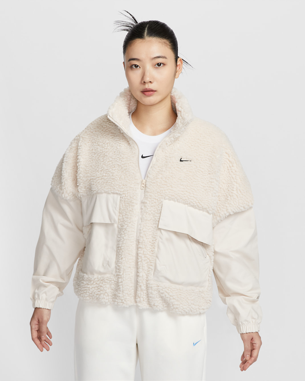ナイキ スポーツウェア エッセンシャル ウィメンズ オーバーサイズド コージー ジャケット - ライトオールウッドブラウン/ブラック