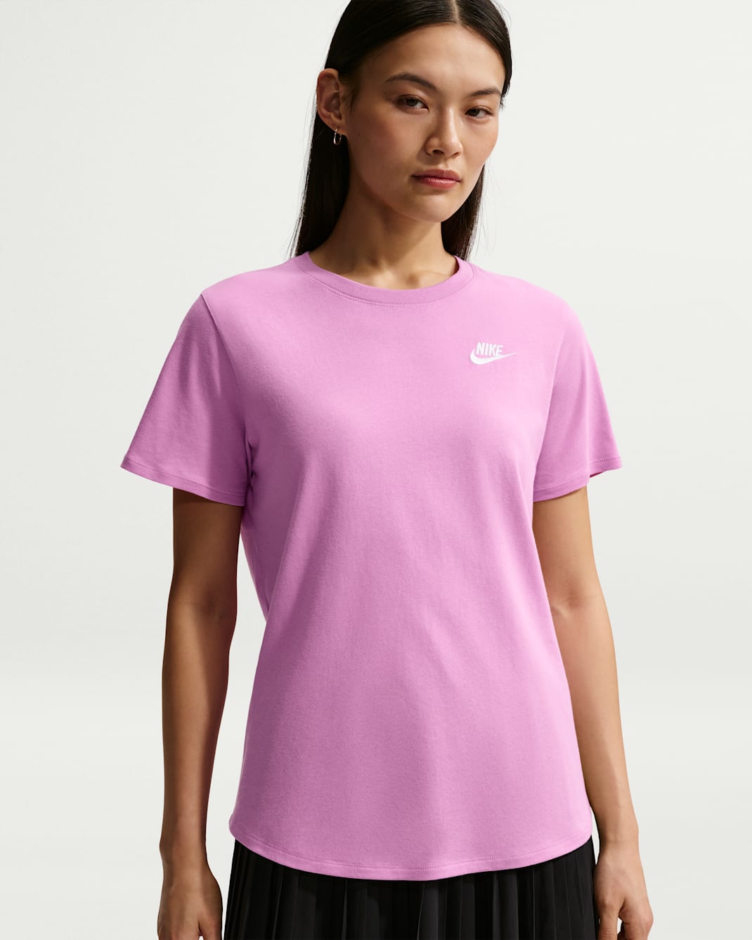 Playera para mujer Nike Sportswear Club Essentials - Magenta claro/Blanco