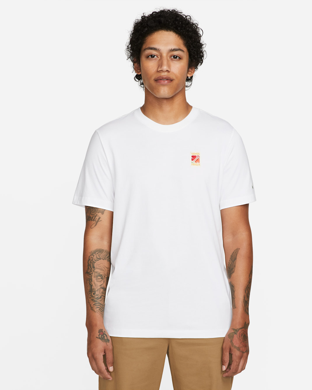 Nike Sportswear Somos Familia Men's T-Shirt - White/Chlorophyll