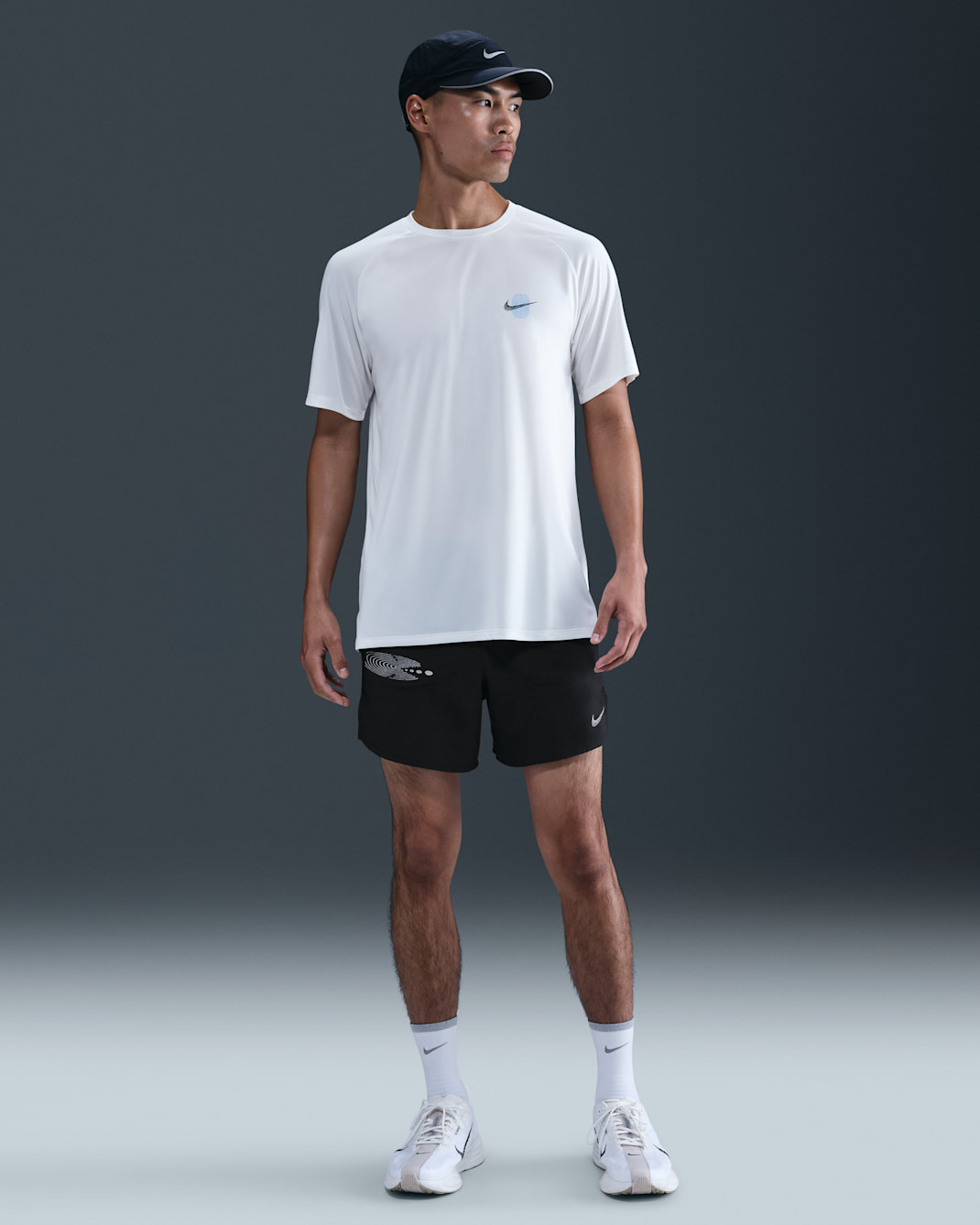กางเกงวิ่งขาสั้น 5 นิ้วมีซับในผู้ชาย Dri-FIT Nike Stride - ดำ