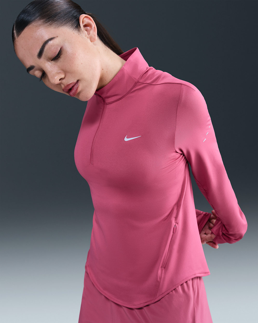 Nike Swift Dri-FIT UV løpeoverdel med glidelås i halsen til dame - Sweet Beet