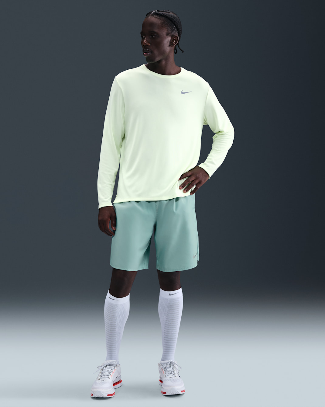 Nike Challenger Dri-FIT allsidig shorts uten fôr til herre (23 cm) - Cannon/Cannon/Svart