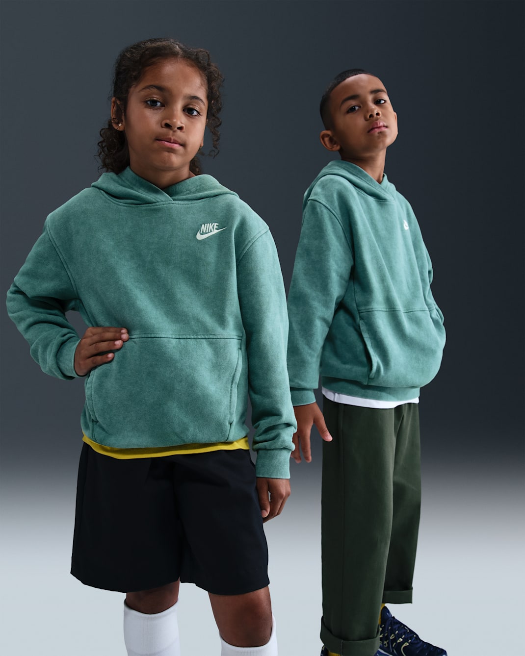 Nike Sportswear Older Kids' Pullover Hoodie - Bicoastal/White