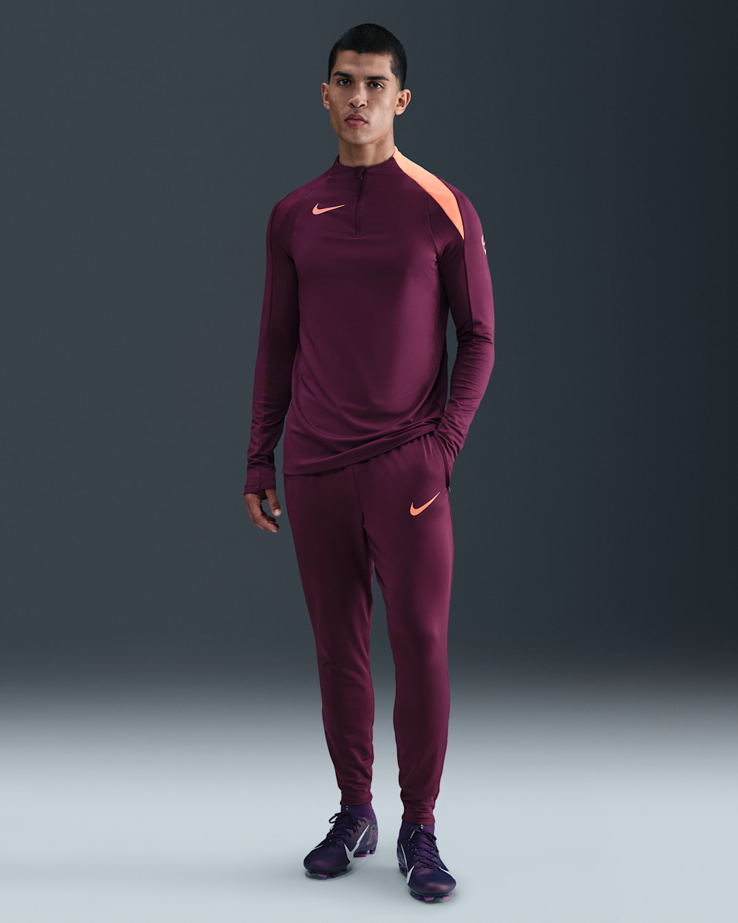 Nigeria Strike Dri-FIT-fodboldbukser til mænd - Bordeaux/Bordeaux/Orange Pulse/Orange Pulse