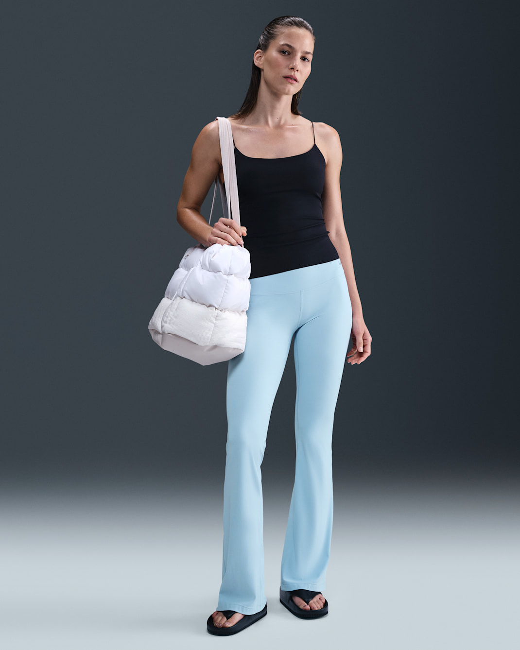 Leggings de tiro alto acampanados para mujer Nike Zenvy - Azul militar claro/Negro