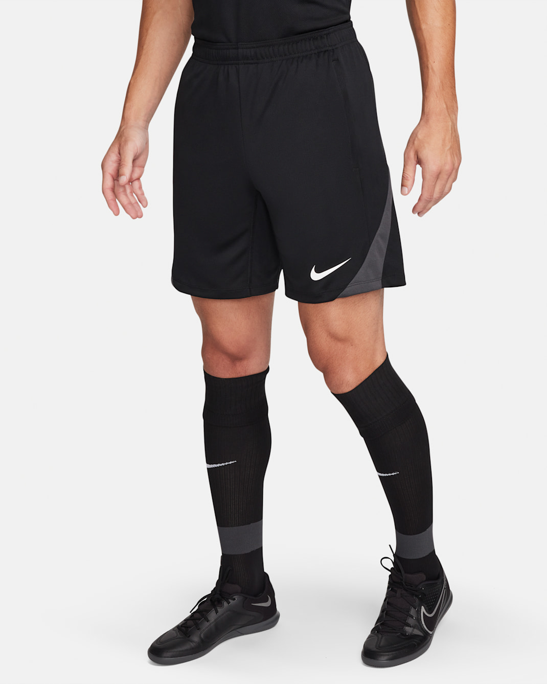 Ανδρικό ποδοσφαιρικό σορτς Dri-FIT Nike Strike - Μαύρο/Μαύρο/Anthracite/Λευκό