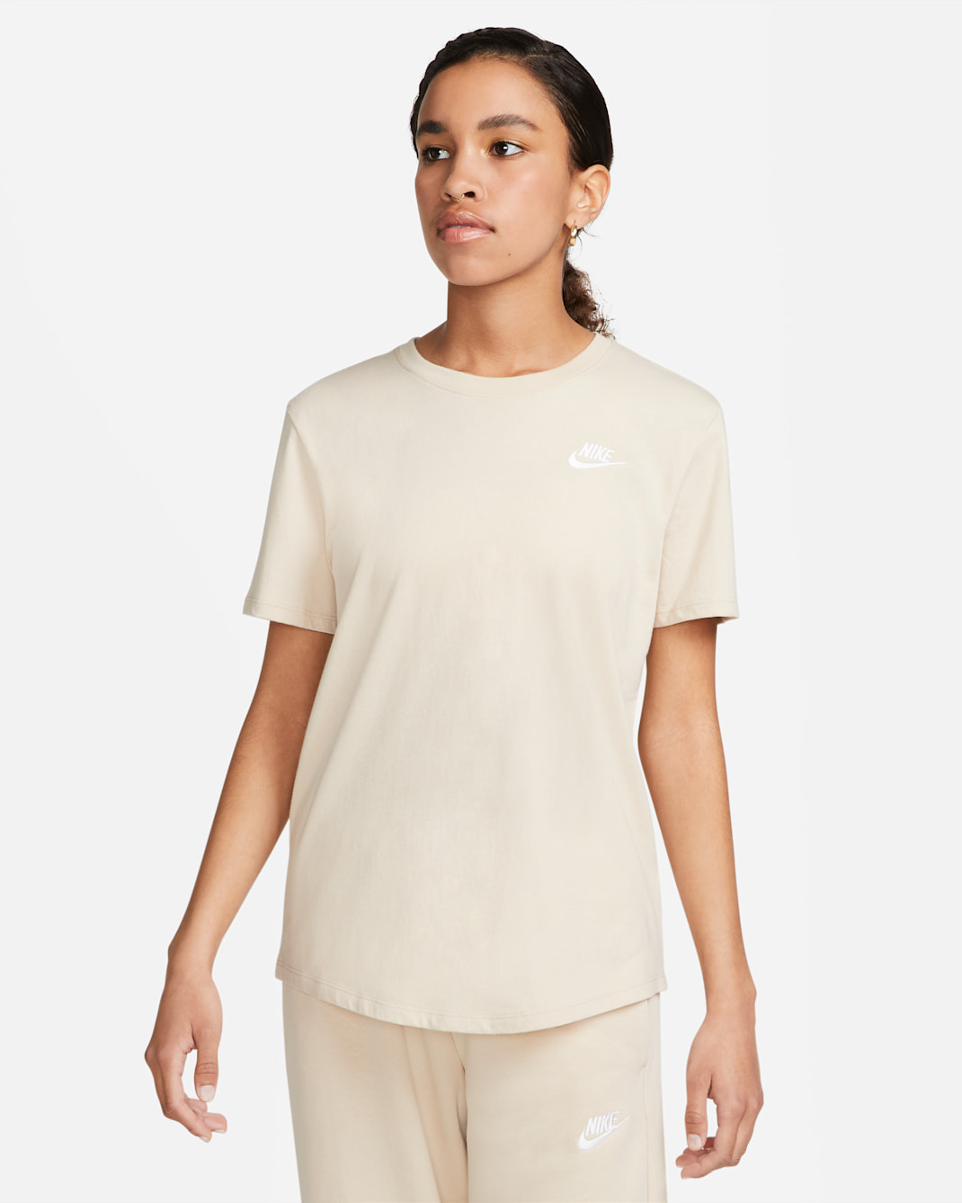 Nike Sportswear Club Essentials Women's T-Shirt - Sand Drift/White