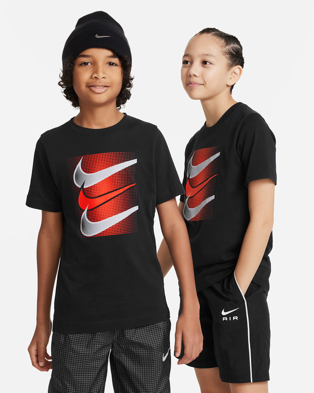 Nike Sportswear Older Kids' T-Shirt - Black