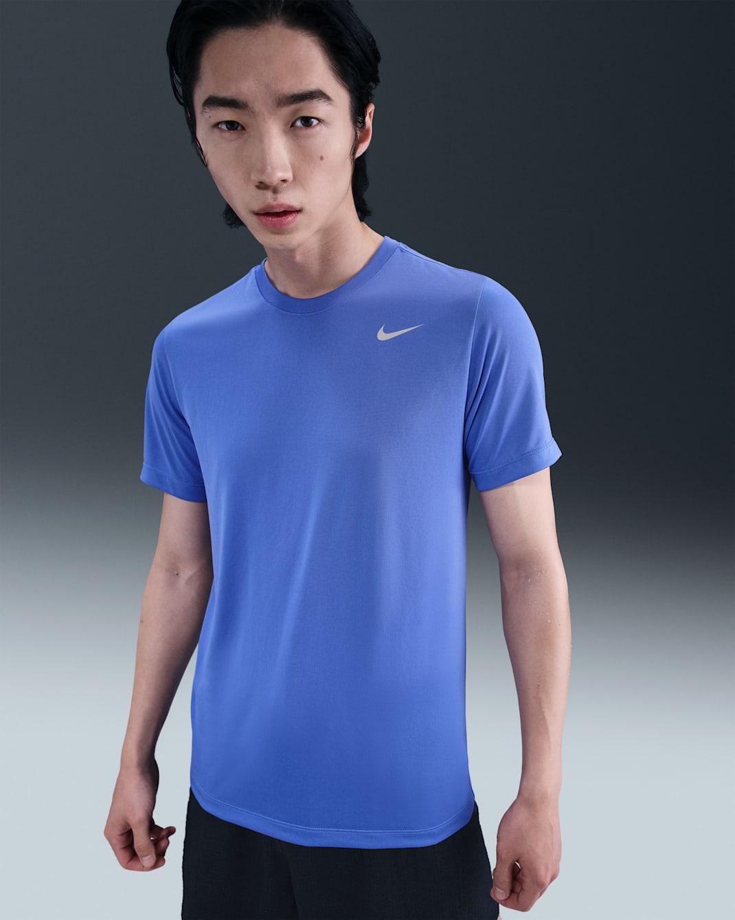 ナイキ Dri-FITメンズ フィットネス Tシャツ - コメットブルー/マットシルバー