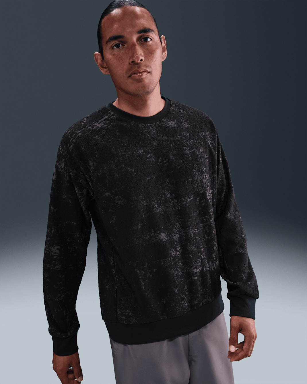 Camisola de gola redonda versátil Therma-FIT Nike Primary para homem - Preto/Preto