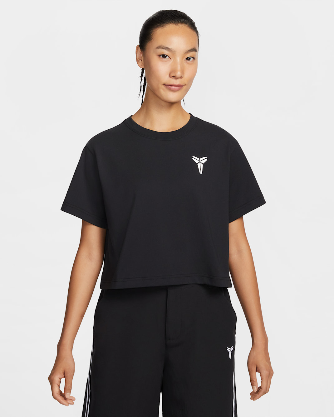 コービー ウィメンズ Dri-FIT クロップド バスケットボール Tシャツ - ブラック