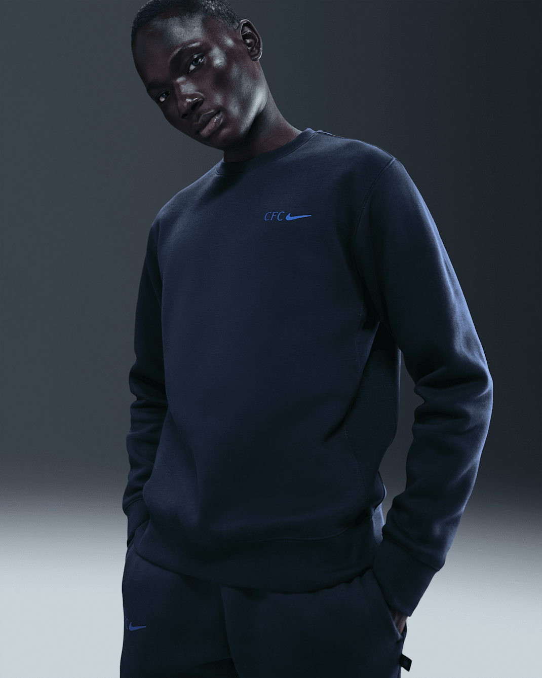 Chelsea FC Club Nike Football med rund hals för män - Obsidian/Rush Blue