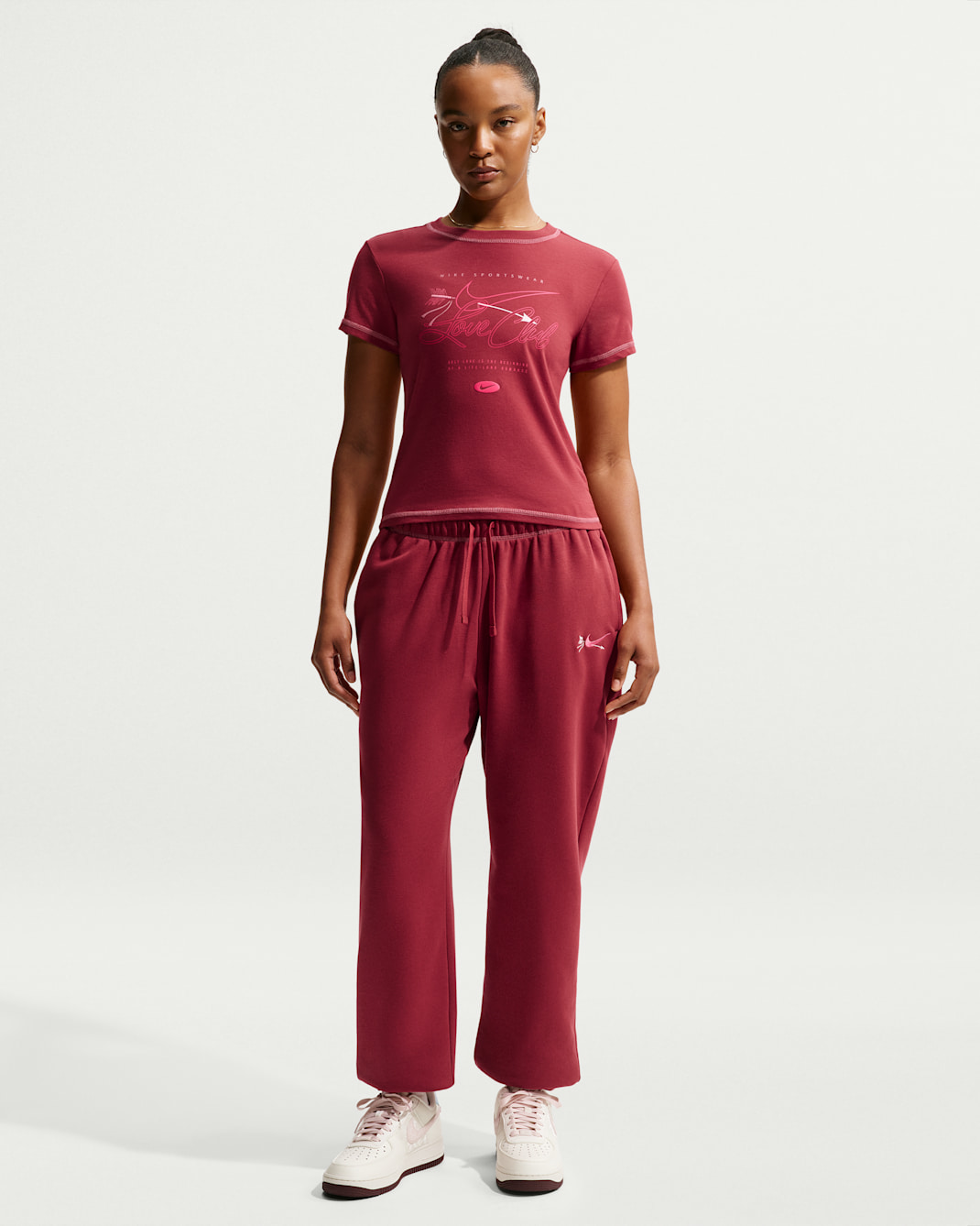 Nike Sportswear Club Fleece Women's Mid-Rise Oversized Sweatpants - Team Crimson/Peony