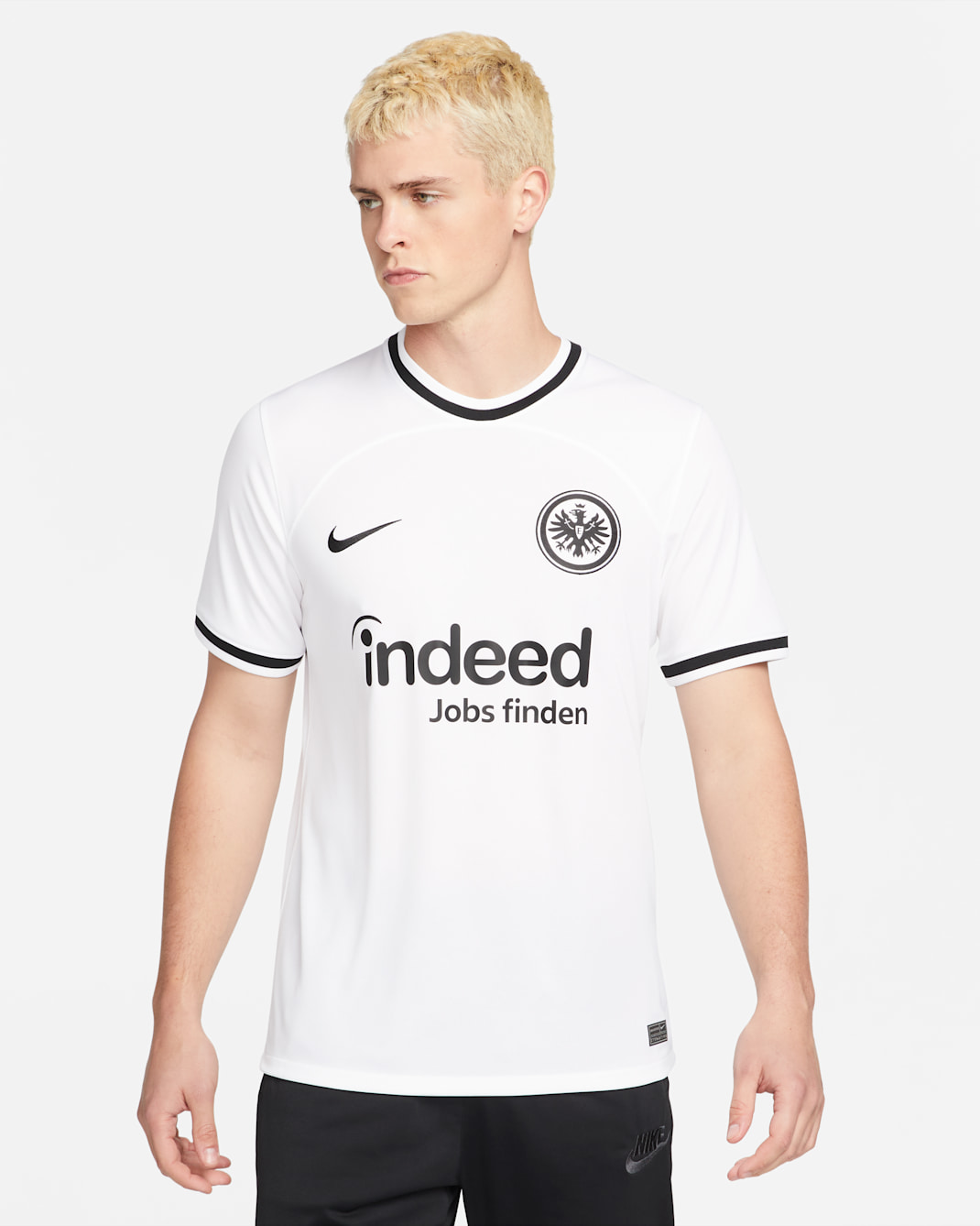 Eintracht Frankfurt 2022/23 Stadyum İç Saha Nike Dri-FIT Erkek Futbol Forması - Beyaz/Siyah