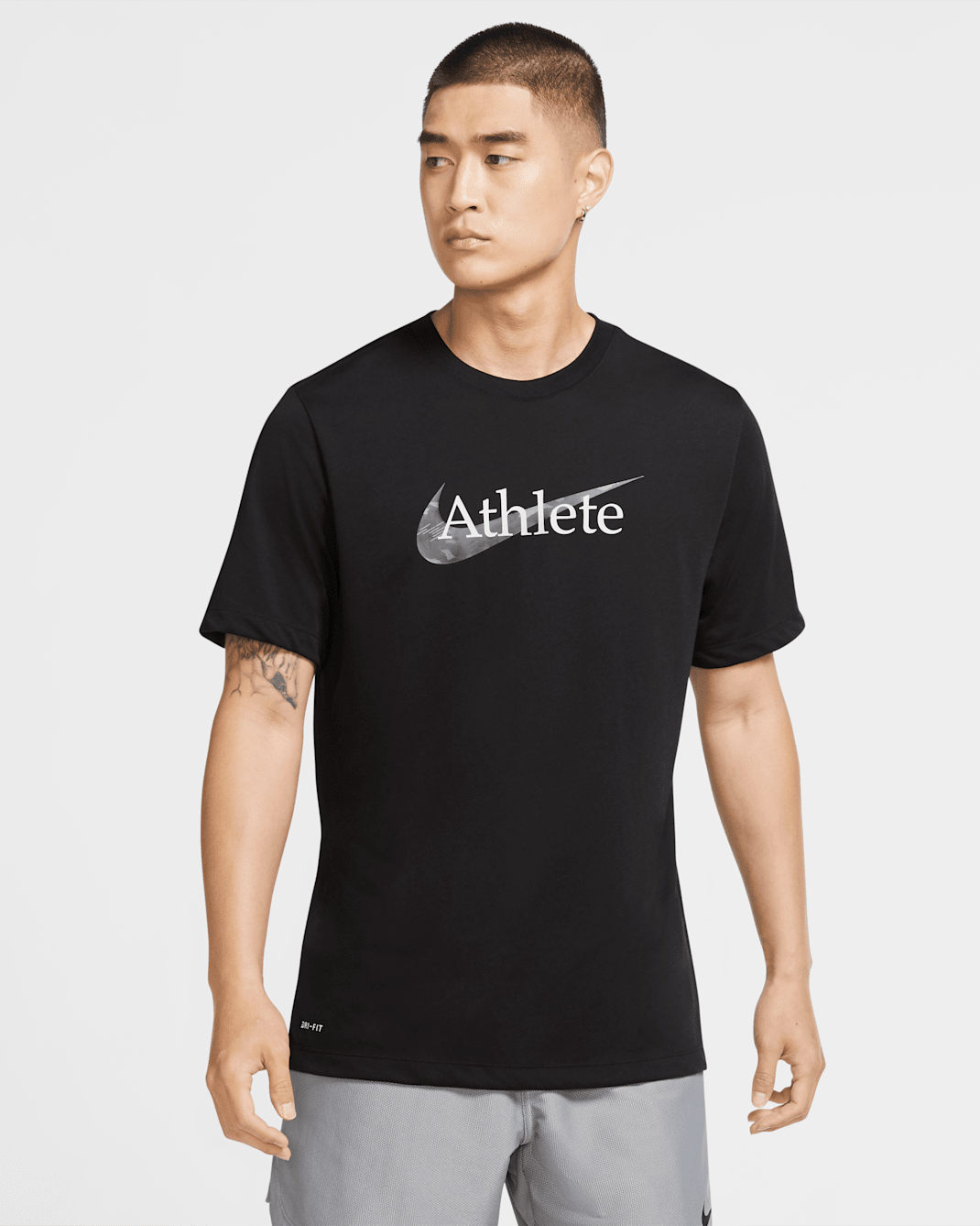 Nike Dri-FIT Men's Swoosh Training T-Shirt - Black
