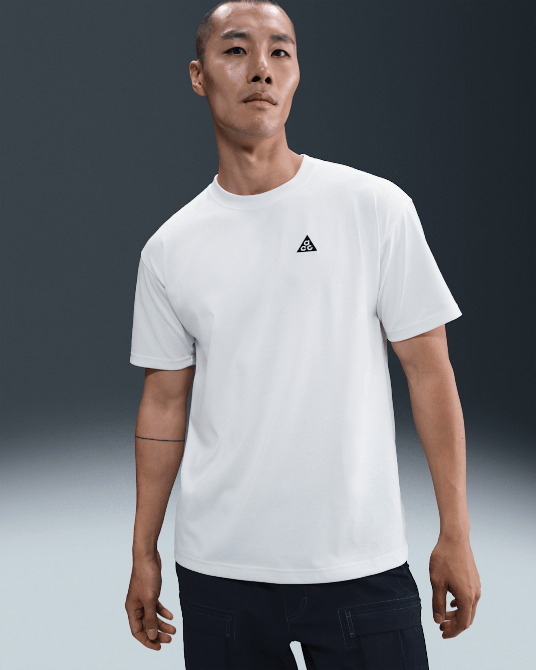 ナイキ ACG メンズ マックス90 Tシャツ - サミットホワイト/フットボールグレー