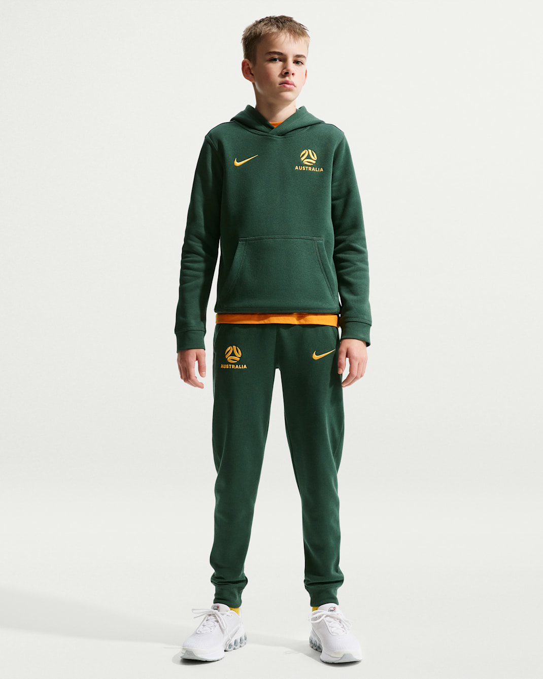 Australia Club Older Kids' (Boys') Nike Football Joggers - Pro Green/University Gold