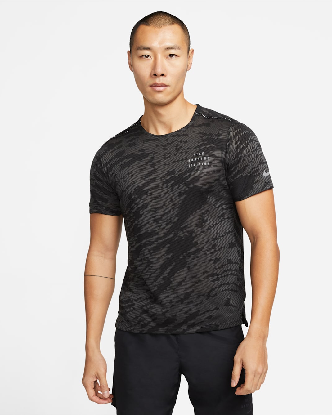 Nike Dri-FIT Run Division Rise 365 Men's Short-Sleeve Running Top - Dark Smoke Grey