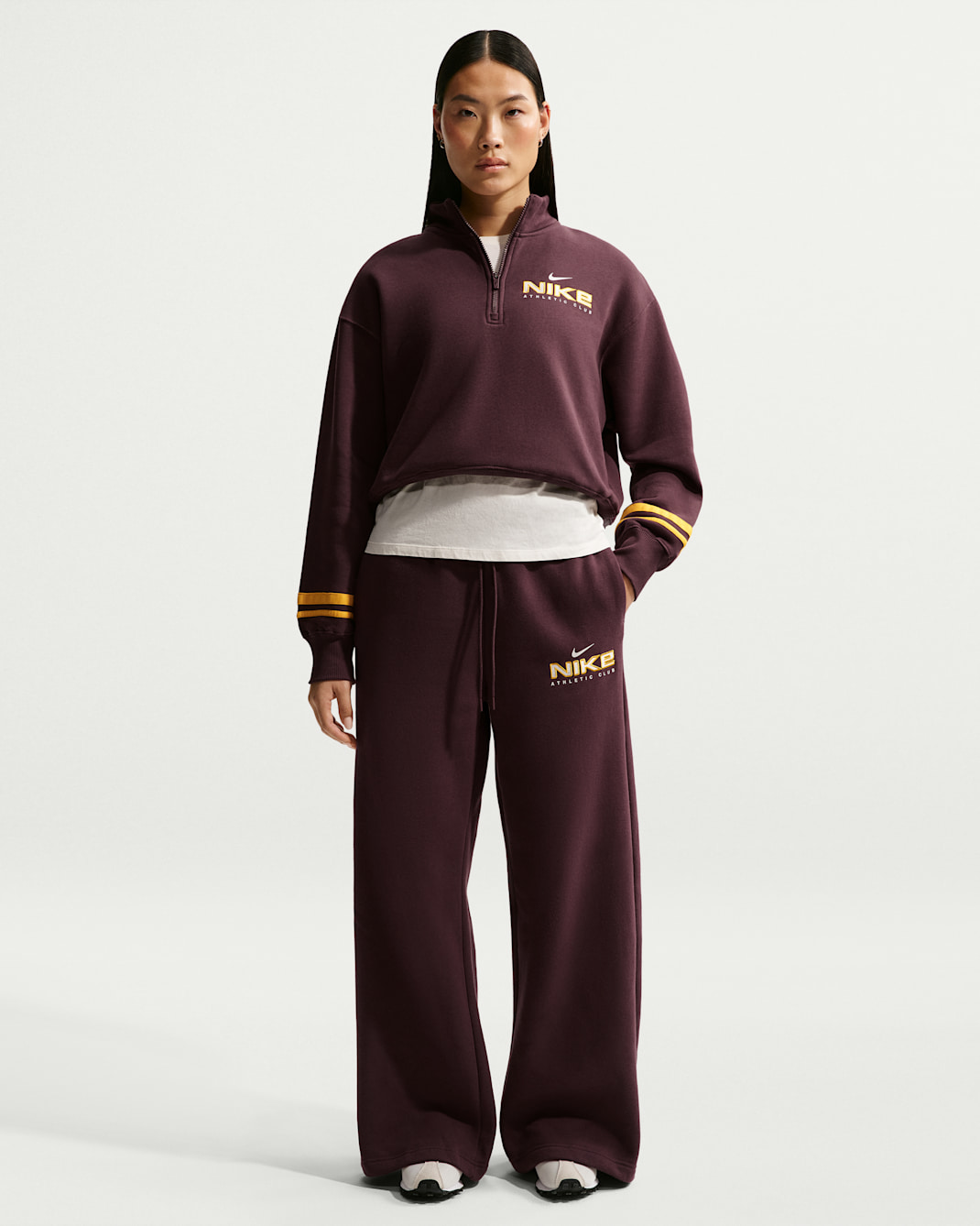 Nike Sportswear Women's High-Waisted Fleece Trousers - Burgundy Crush