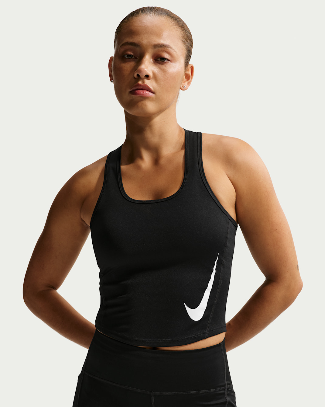 เสื้อกล้ามวิ่งผู้หญิง Dri-FIT Nike Tempo Swoosh - ดำ/ขาว