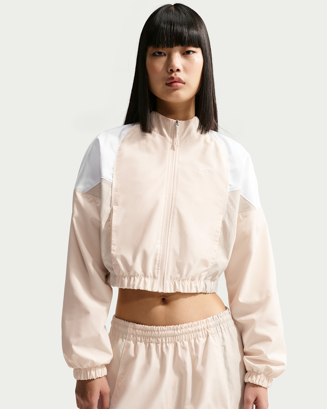 Träningsjacka Nike Sportswear i krympt modell för kvinnor - Chalk/Vit/Light Bone/Sail