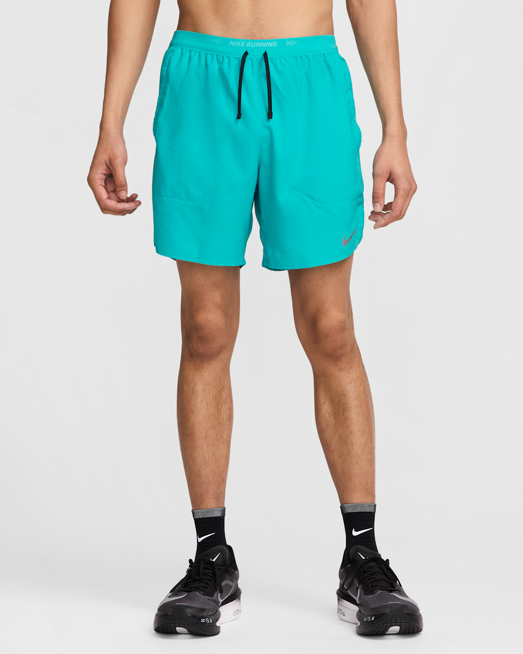 나이키 드라이 핏 스트라이드 남성 7인치 브리프 라인드 러닝 쇼츠 - 더스티 캑터스/블랙