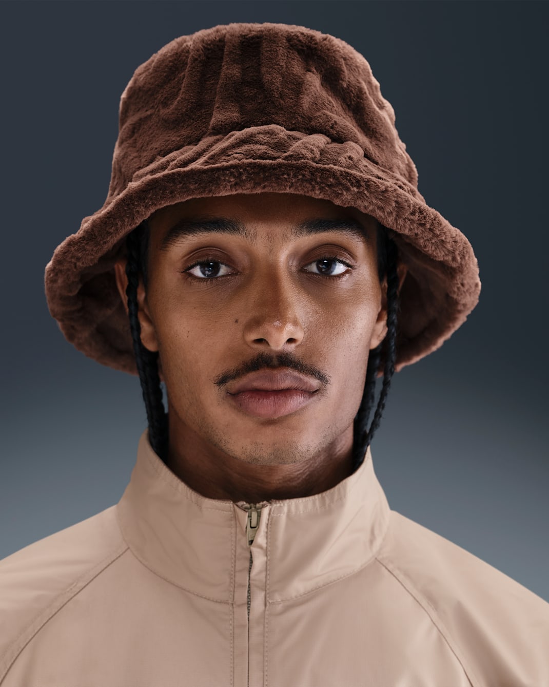 Nike Apex Bucket Hat aus Kunstfell - Fauna Brown