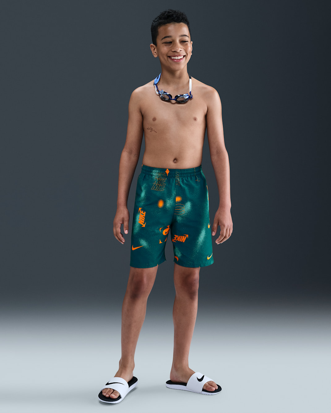 Shorts de vóleibol de 18 cm con forro de ropa interior para niño talla grande Nike Swim Breaker - Cerámica brillante/Verde abismo